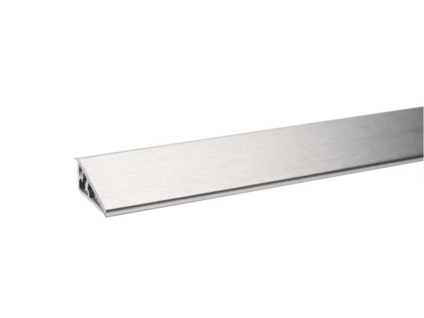 712.85.014 Profil antistrop triunghiular 24x11,5 mm, din 2 piese, infoliat, 4000mm, Inox